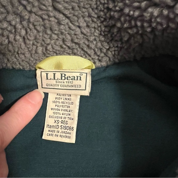 L.L. Bean Women’s Gray and Ivory Fleece Vest with Yellow Accents - Picture 2 of 4